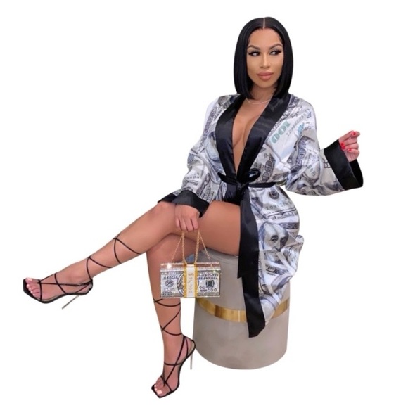 Money Robe Silk - Picture 2 of 3